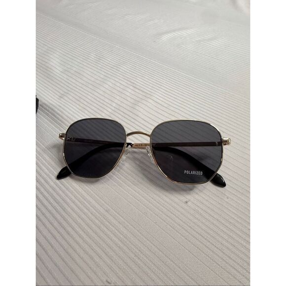 Quay Big Time Gold Frame Polarized Smoke Lens Sunglasses main image 9